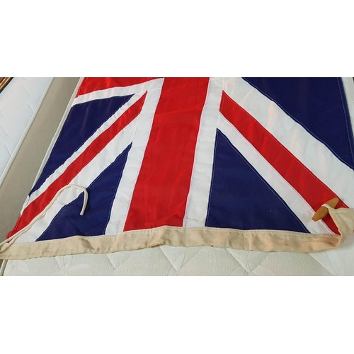 42 - United Kingdom Union Jack Flag. (Cotton, 92cm x 136cm).