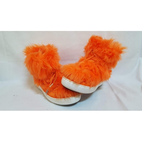 573 - Orange 'Moon Boot' Pulse Mid Premium Pop Faux Fur Sneakers, EU40/UK6.5.