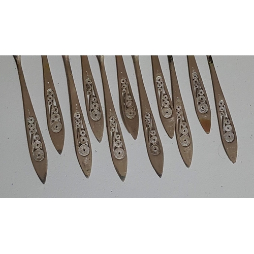 390 - Set of 11x Silver 800 Cypriot Filigree Design (Lefkara Style) Dessert Forks, Approx. 121g.