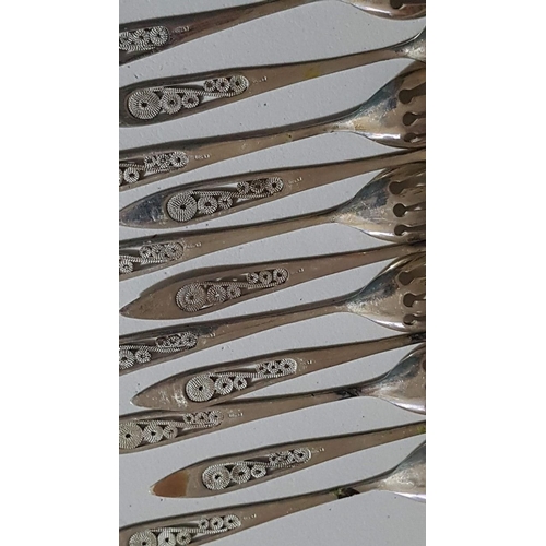 390 - Set of 11x Silver 800 Cypriot Filigree Design (Lefkara Style) Dessert Forks, Approx. 121g.