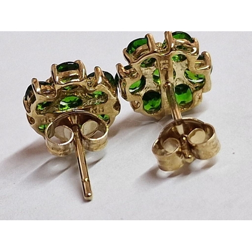 17 - Pair of 9ct Gold Earrings with a Cluster / Floral Shape of Round Cut Green Stones, (Approx. 2.0g), (... 