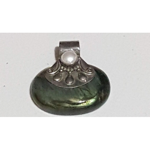 226 - Silver 925 Jewelry, 2x Stylish Rings (Sizes K and M, Approx. 5.7cm) and Ethnic Style Pendant (Approx... 