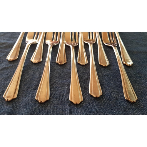 556 - Set of 11 x Modern EPNS Cake Forks