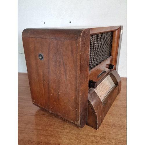 50 - Vintage HMV (His Master's Voice) Radio, Model No. 486, (Circa 1936) with Long Wave and Short Wave Fr... 