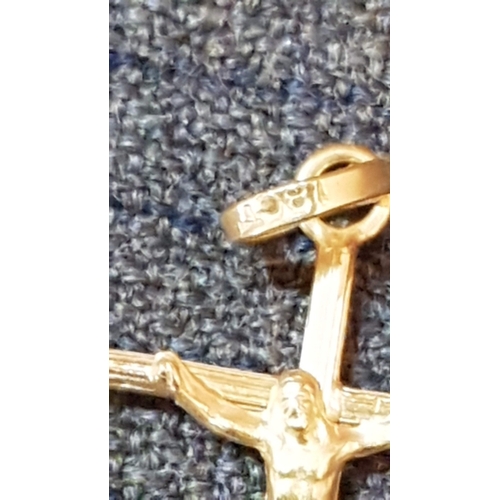 141 - Small Cross Pendant, 18ct Yellow Gold, Approx. 0.8g.