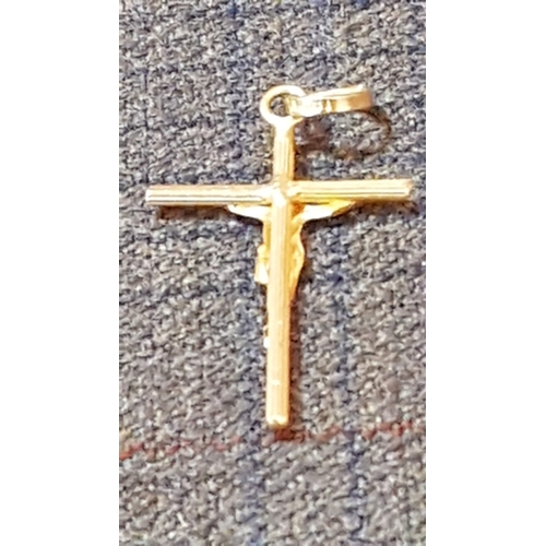 141 - Small Cross Pendant, 18ct Yellow Gold, Approx. 0.8g.