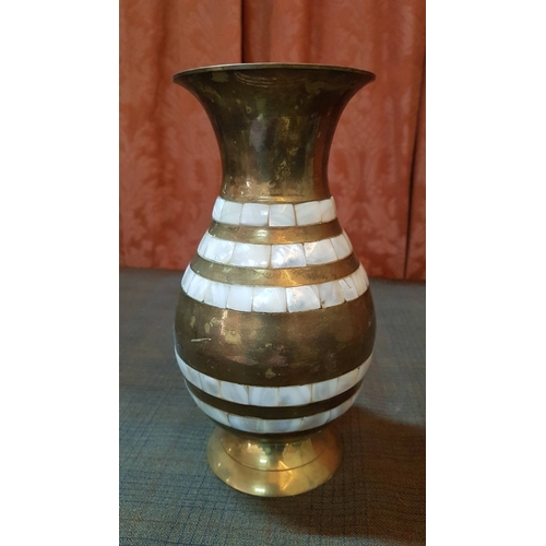 405 - Brass Home Decor: Retro Style Mother-Of-Pearl Inlaid Copper Vase (H:21.5cm) and Oriental Wax Warmer ... 