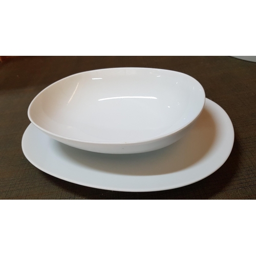 450 - White Classic Porcelain Tableware, 3x Large Round Serving Plates, (Ø: 32cm Each), 4x Round Diner Pla... 