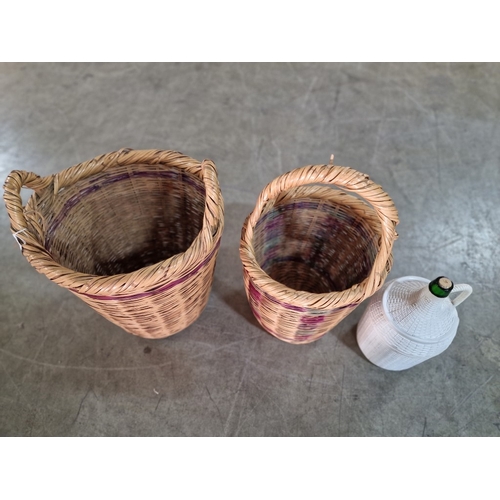 104 - 2 x Large Traditional Wicker Baskets with Handles, (Largest Approx. H: 42cm, Ø: 40cm), Together with... 