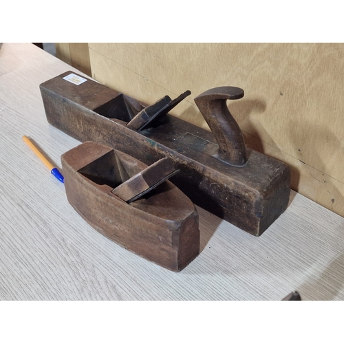 117 - 2 x Antique Wood Planes / Carpenter's Tools, (Approx. L: 43cm and 20cm), (2)