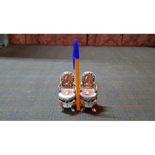 203 - Mini 'Tron Porcelain Trinket Boxes, Approx. H:8cm Each.  (2)