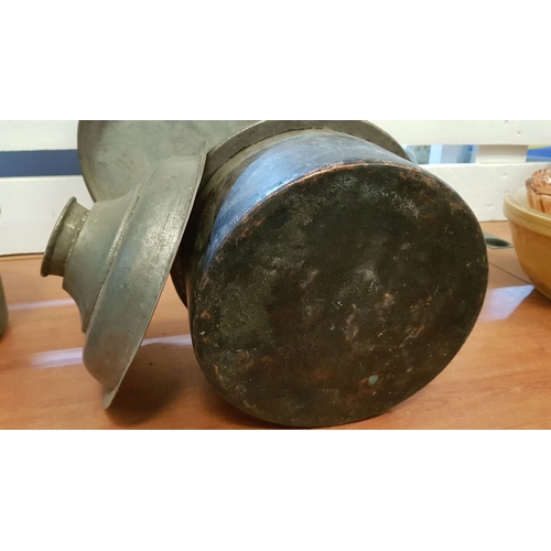 379 - Antique Collection of Traditional Cooking Pots with Lid (Big Ø: 31cm H: 25.5cm, Small Ø:28cm H: 24cm... 