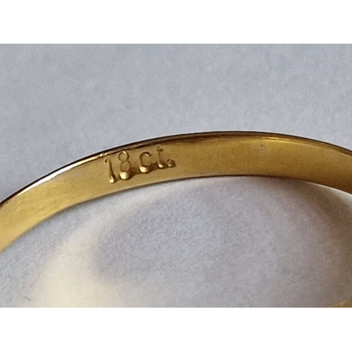 37 - 18ct Gold Ring with Heart, (Approx. Size: O, 1.0g)