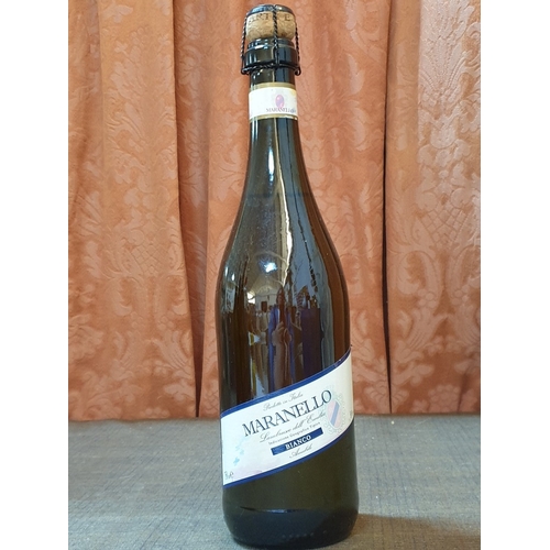 193 - Special Collection of Gin and Sparkling Wine, Inc. 'Soli' Gin Cyprus, Small Batch Distilled, 500ml,4... 