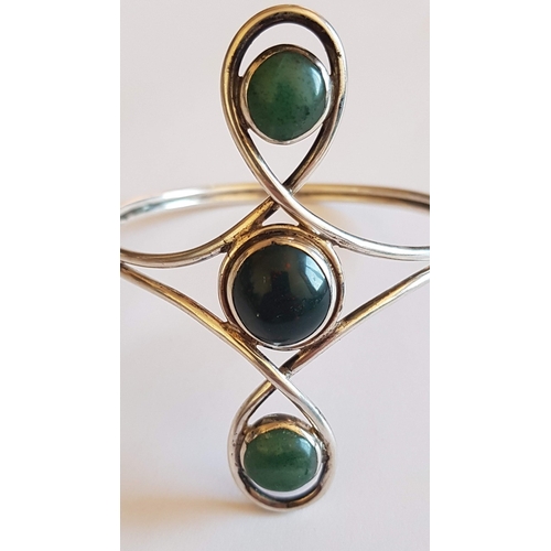 363 - Silver, Hallmark 900, Twisted/Bangle Bracelet with 3-Green Tone Large Stones, Approx. Ø: 7cm  32g.