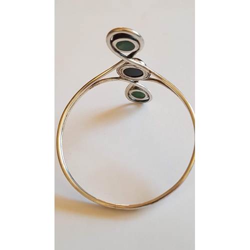 363 - Silver, Hallmark 900, Twisted/Bangle Bracelet with 3-Green Tone Large Stones, Approx. Ø: 7cm  32g.