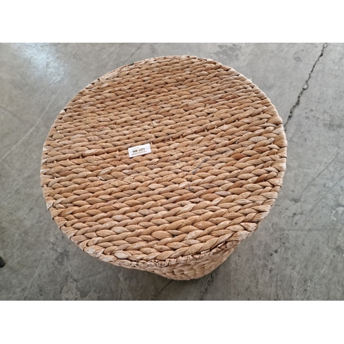 499 - Round Wicker Laundry Basket with Lid