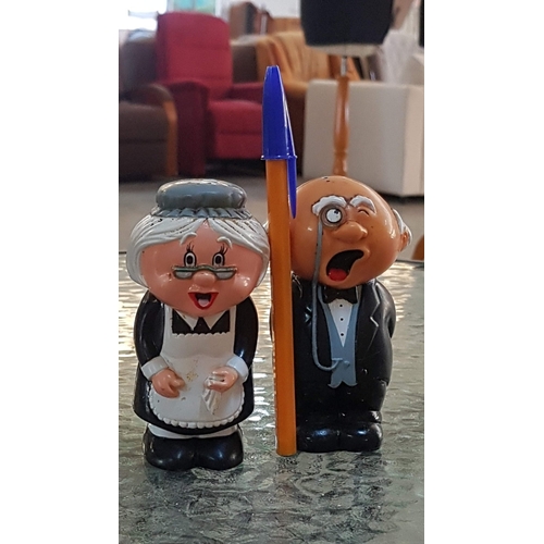 335 - Vintage 90s Butler and Maid Talking/Sneezing Salt Pepper Shakers, Approx. H: 11cm Each, Untested, A/... 