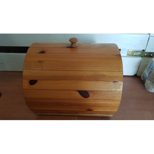 416 - Large Wooden Wine/Beer Barrel, Approx. 35cm x 29.5cm.