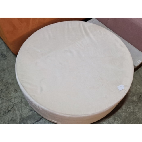 167A - Large White Colour Padded Fabric Footstool / Round Seat, (Approx. Ø: 103cm, H: 35cm)