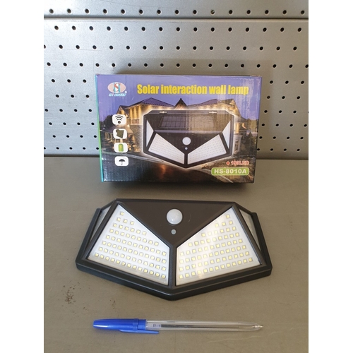 546 - 2 x LED Solar Wall Box Lights With Sensor.
Unused In Original Boxes.
Size 230 x 150mm