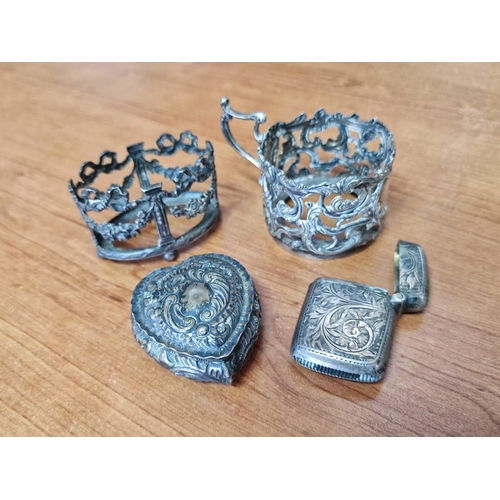 59 - Antique Silver Vesta Case (Match Case), Decorative Silver Heart Shaped Lidded Trinket Dish / Pill Po... 