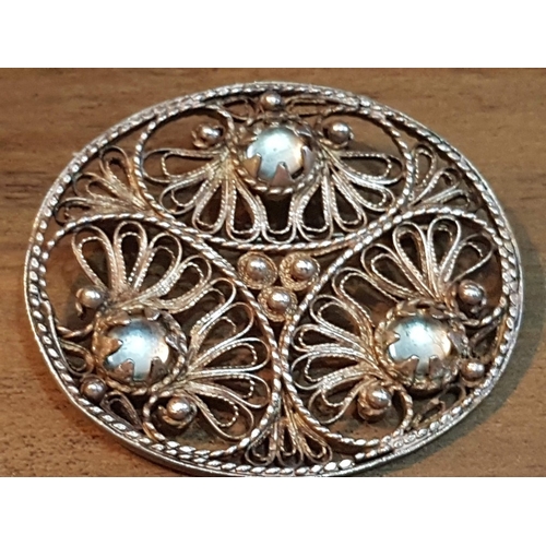 95 - Silver Stylish Jewelry; 2x Silver (700) Filigree Design Brooches Decorated with Red and White Stones... 
