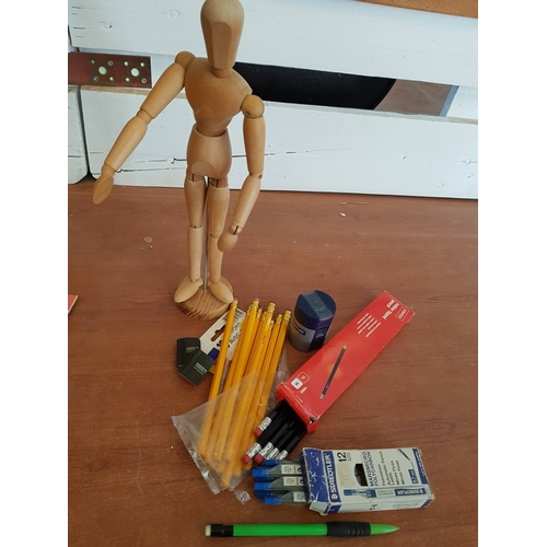 115 - 'How to Draw Comics'; Accessories (Pencils Sharpener Erasers) and Few Practical Guides How to Learn ... 