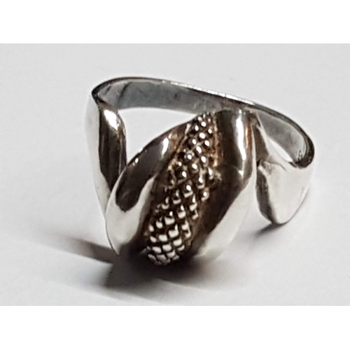 83 - Silver 925 Jewelry; 2x Different Style Rings Size R and M. Together Pair of Floral Shape Earrings, A... 