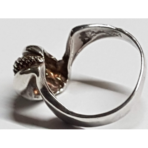 83 - Silver 925 Jewelry; 2x Different Style Rings Size R and M. Together Pair of Floral Shape Earrings, A... 