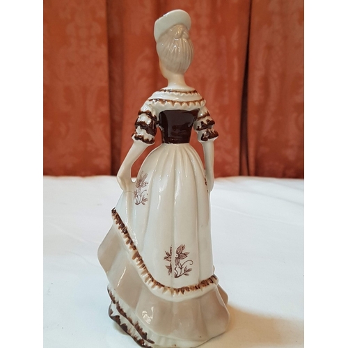 518 - 2x Vintage Style Porcelain Figurines; 'Marquise' Dresden Lace Style Figurine (H: 15.5cm) and Lady in... 