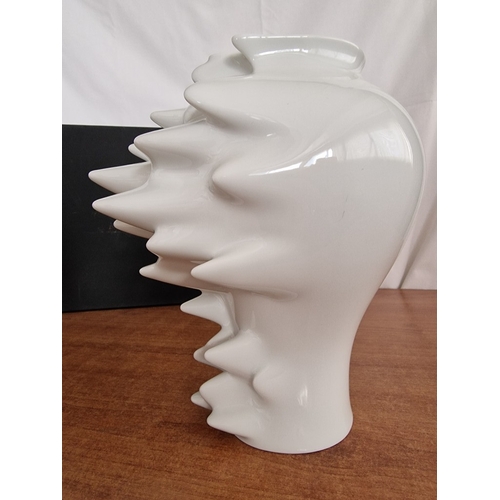 91 - Rosenthal Studio Line, 'Fast' Vase, White Colour, with Original Box, Made in Germany, (Approx. H: 27... 