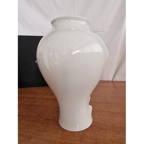 91 - Rosenthal Studio Line, 'Fast' Vase, White Colour, with Original Box, Made in Germany, (Approx. H: 27... 