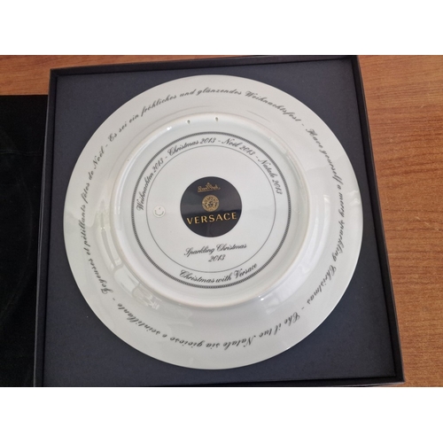 54 - Rosenthal VERSACE 'Sparkling Christmas, 2013' Round Plate with Certificate of Authenticity, Felt Bag... 