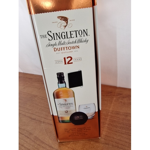 113 - The Singleton Single Malt Scotch Whisky, Dufftown Distillery, Aged 12 Years, (700ml, 40%) in Present... 
