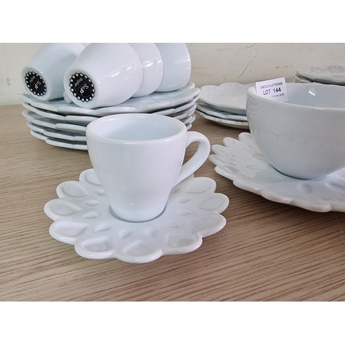 144 - S&P (Salt & Pepper) 'Doylie' Tea Set; Modern White Shaped Tea Cups, Coffee Cups and Side Plates, (se... 