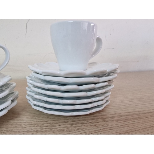 144 - S&P (Salt & Pepper) 'Doylie' Tea Set; Modern White Shaped Tea Cups, Coffee Cups and Side Plates, (se... 
