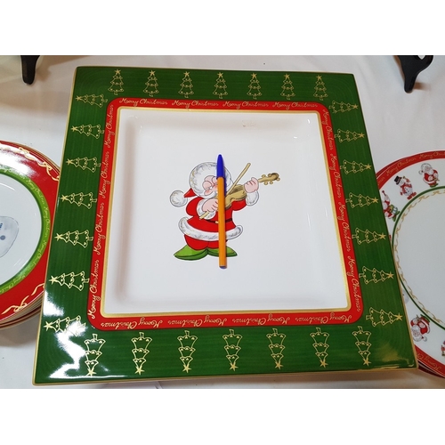 73 - 'Santa Claus' Xmas Dinner Service, Pratos de Casa Portuguese Ceramic; 2x Large Square Serving Dishes... 