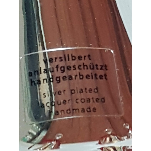 87 - Christmas Ornaments in Silver Tone; 3x Angels (Approx. H:17cm/ H: 13cm/ H: 11cm) and 4x Bells with C... 