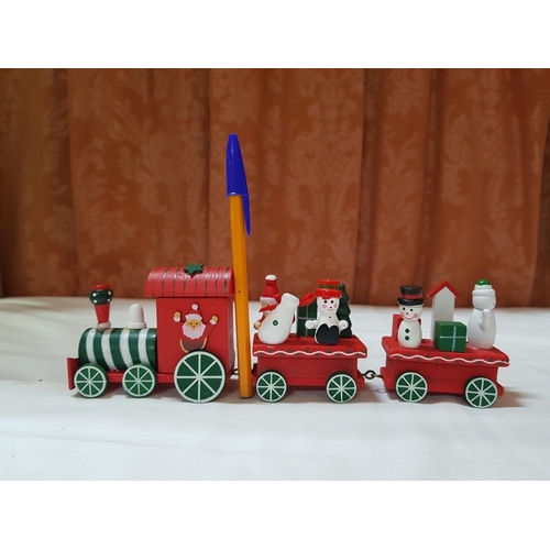 89 - Mini Christmas Trains, Vintage Style Wooden Mini Ornaments.(2)
