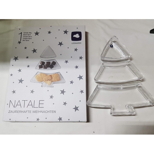 118 - Clear Glass Christmas Tree- Shaped Serving Dish (3Pcs), Original Box (Approx. H: 27cm).