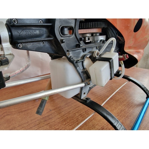 669D - Radio Controlled Nitro Helicopter, Together with Remote Control (T6EXHP Computerized Helicopter Syst... 