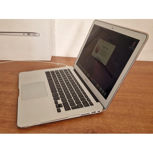 676D - Apple MacBook Air Laptop, (Model A1466), 13-inch LED Backlit Widescreen Notebook, 4GB RAM, 256GB HD,... 