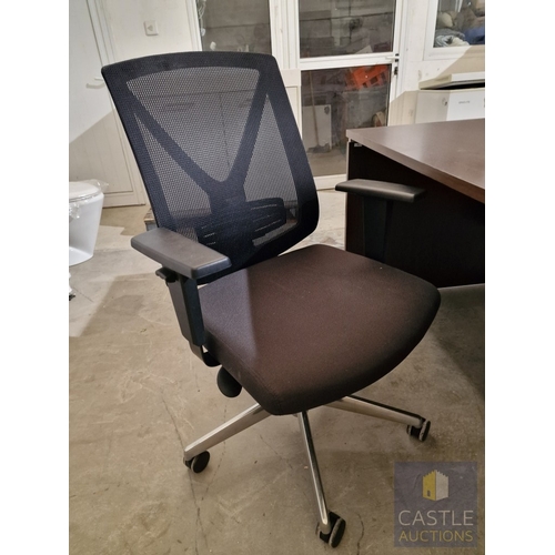 693D - Modern Wenge Colour Rectangular Office Desk, Together Black Colour Office Chair, (Approx. 180 x 80cm... 