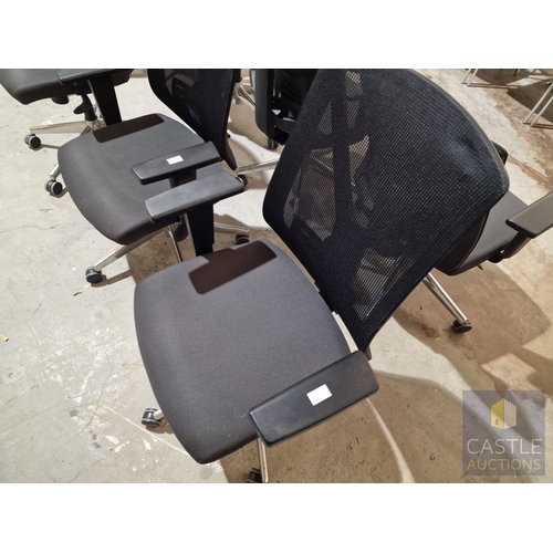 699D - Black Colour Office Swivel Chair (Fabric Seat with Mesh Back Rets), with Adjustable Height, Angle & ... 