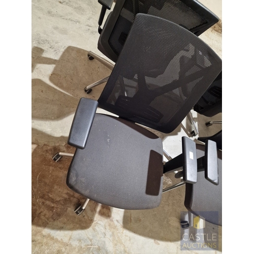 700D - Black Colour Office Swivel Chair (Fabric Seat with Mesh Back Rets), with Adjustable Height, Angle & ... 