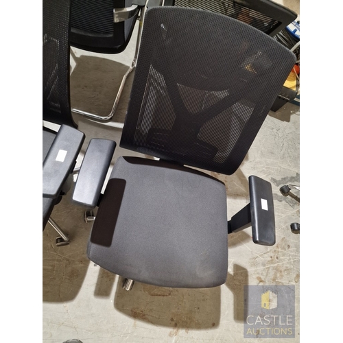 709D - Black Colour Office Swivel Chair (Fabric Seat with Mesh Back Rets), with Adjustable Height, Angle & ... 