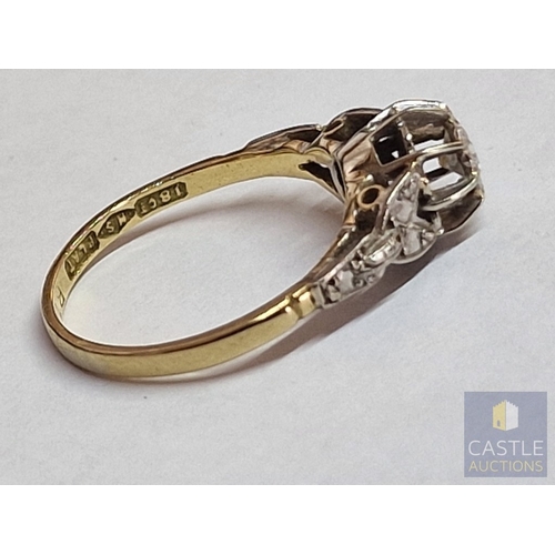 101 - Vintage 18ct Gold and Platinum Diamond Ring; Approx. 0.25ct Round Cut Diamond in Platinum Inclusion ... 