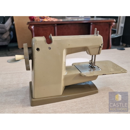 77 - 2 x Vintage Small Manual Wind Sewing Machines, Incl. Vulcan Countess (Made in England), (2)
