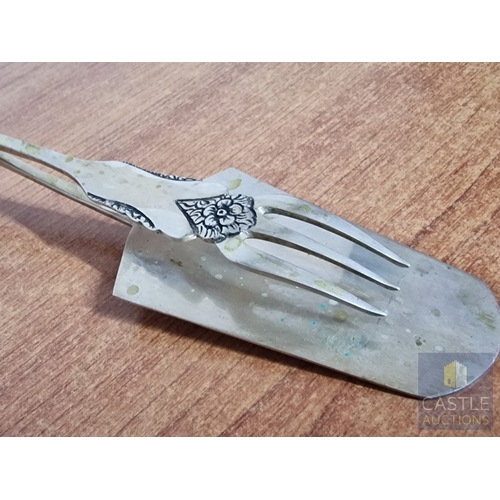 46 - Vintage Silver Pasty Tongs, (Approx. L: 24.5cm, 101g, .800 Silver)